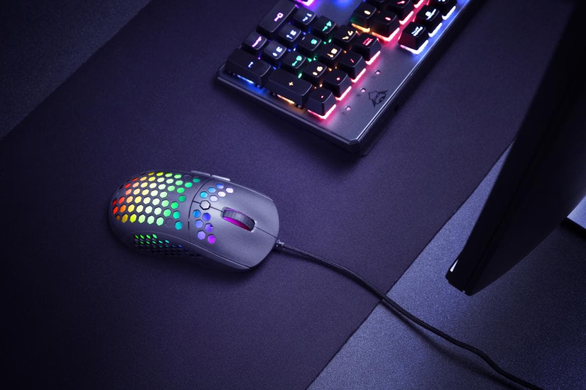 Mouse Trust GXT 960, Graphin Ultra-lightweight Gaming Mouse, negru - 11