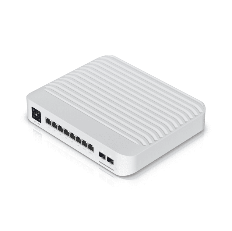 UBIQUITI Switch 8 porturi POE USW-PRO-8-POE-120W, Layer 3, Dimensiuni: 200 - 3