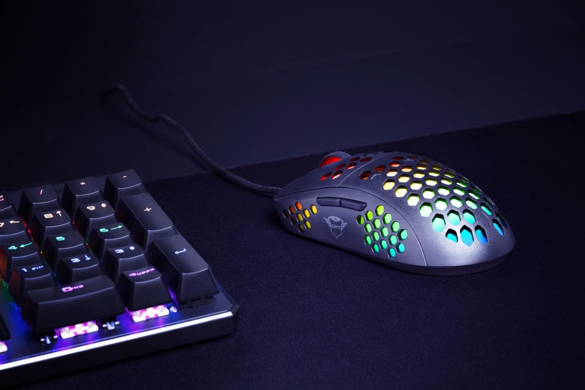 Mouse Trust GXT 960, Graphin Ultra-lightweight Gaming Mouse, negru - 12